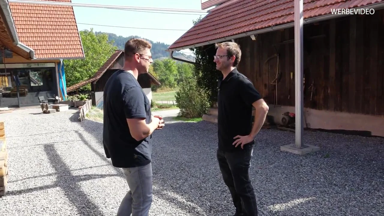 Igor Welder im Gespräch beim Rückblick auf die Anfänge von DOLD Mechatronik